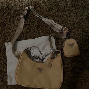 DH gate prada bag